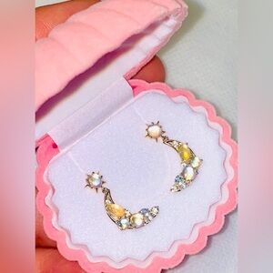 💥Elegant Moon and Star Earrings. 14 K Real Gold 💥